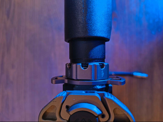 Detailaufnahme: gefräste Oberfläche und Gewinde der TIER1ONE SCHLOSSNUSS 1 Wolverine MTW Castle Nut